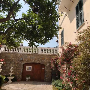 agriturismo-a-ca-du-cappellan.hotelitalianriviera.com/